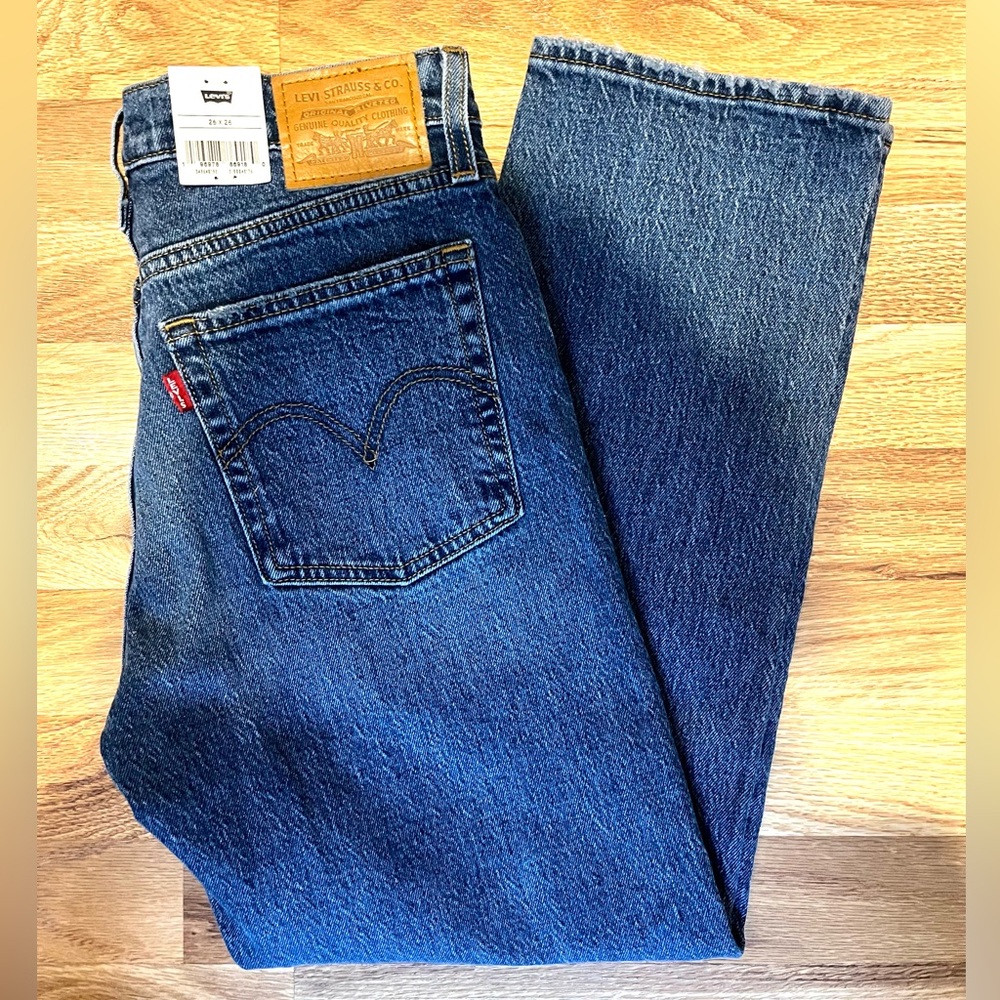 NWT Levi's Wedgie Straight Jeans